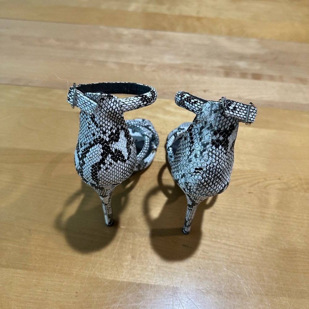Missguided Snakeskin Strappy Heels Size 6.5 - Picture 5 of 11